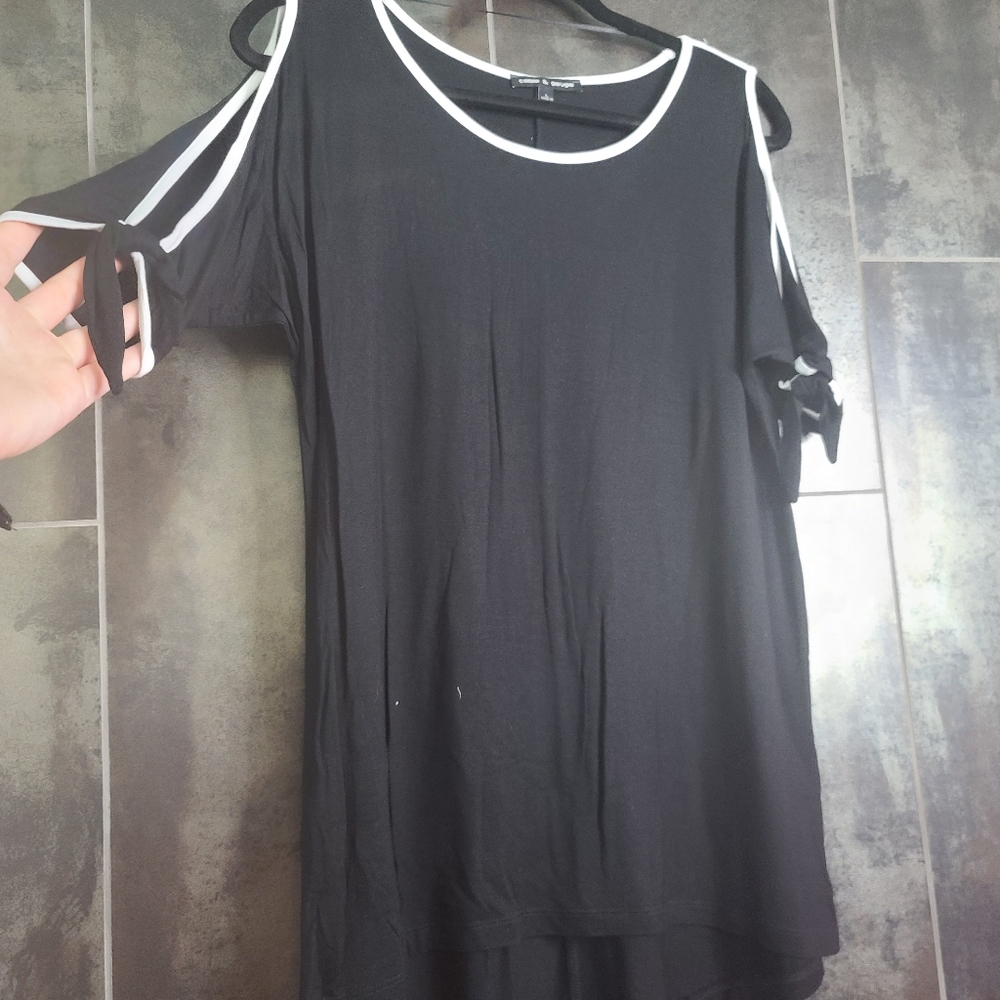 Cable & Gauge Cold Shoulder Blouse Large Black
